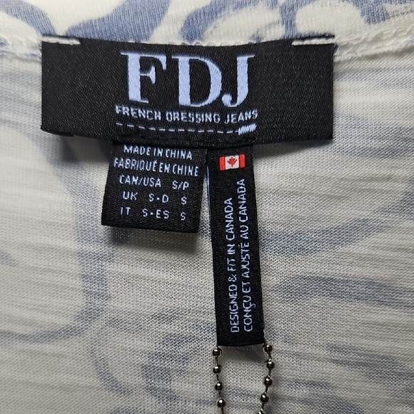 FDJ French Dressing Jeans Floral Print V-Neck Top - Blue and White - Picture 4 of 6